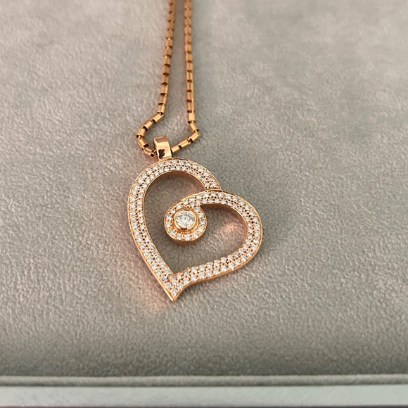 SOLD! Retail $5,500. 18K Rose Gold Diamond Roberto Coin Heart Shaped Pendant NWT - Picture 3 of 14